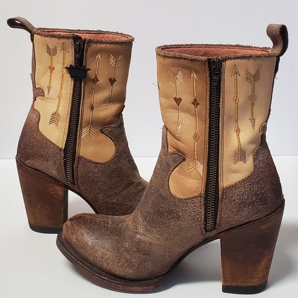 Junk Gypsy by Lane Wander Booties 6.5 Mexico Tan Leather/Suede Embroidered Arrow - Picture 7 of 16